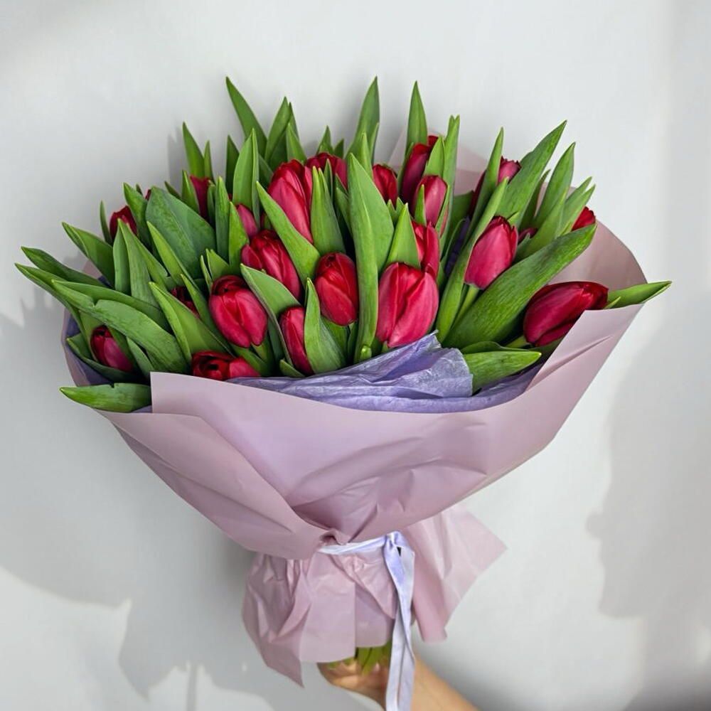 Ramo de tulipanes fucsia, 50 tulipanes (foto 2)