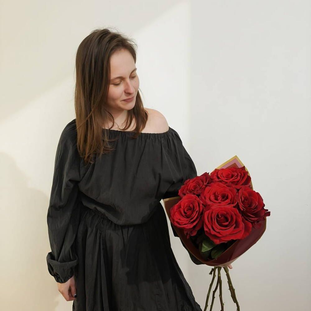 Ramo de rosas rojas, 6 rosas (foto 4)